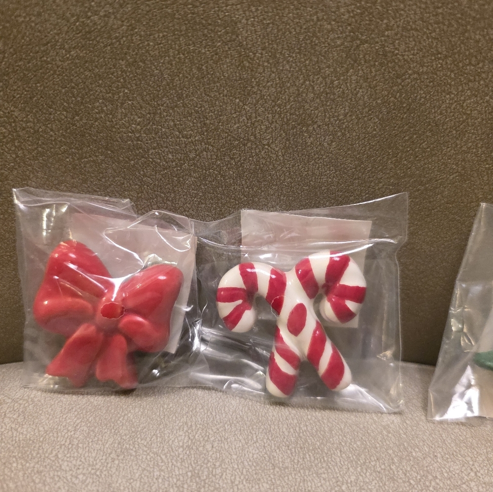 Bullseye Playground Christmas Magent Set Bow Candycane Target Dollarspot Ginger - Picture 6 of 9